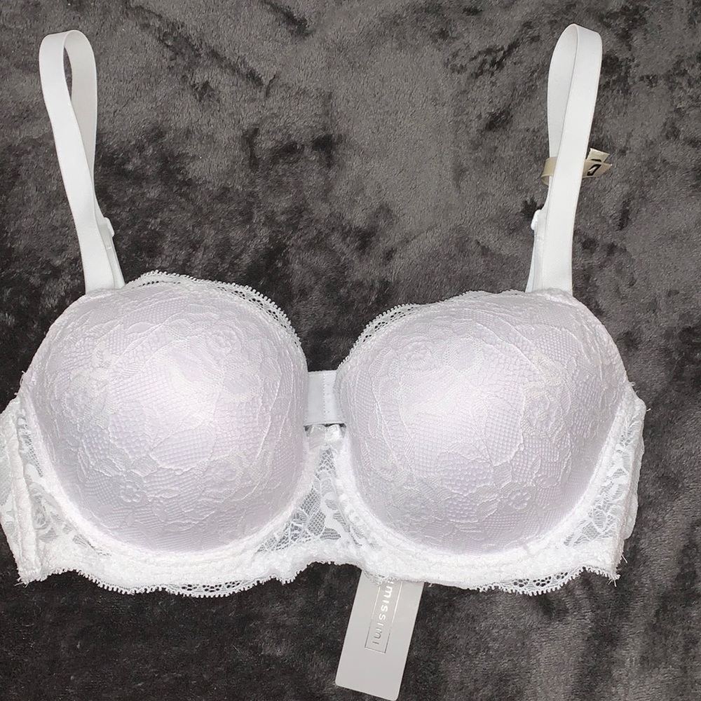 brand new white lace bra